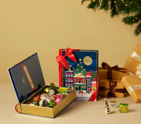 Christmas Maxi Book with assorted chocolates 7.05 oz