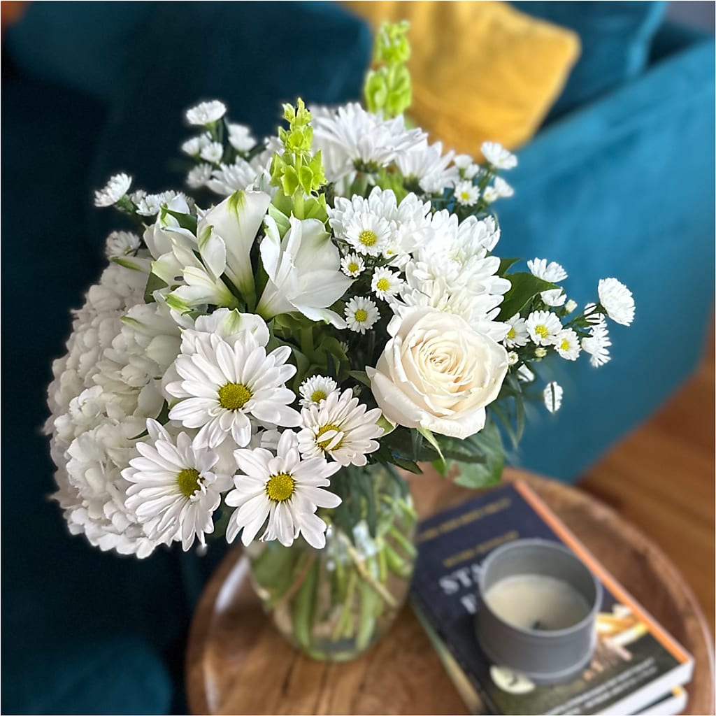 Classic Ivory – A Florist Original –  The Flower Factory, Tarzana CA