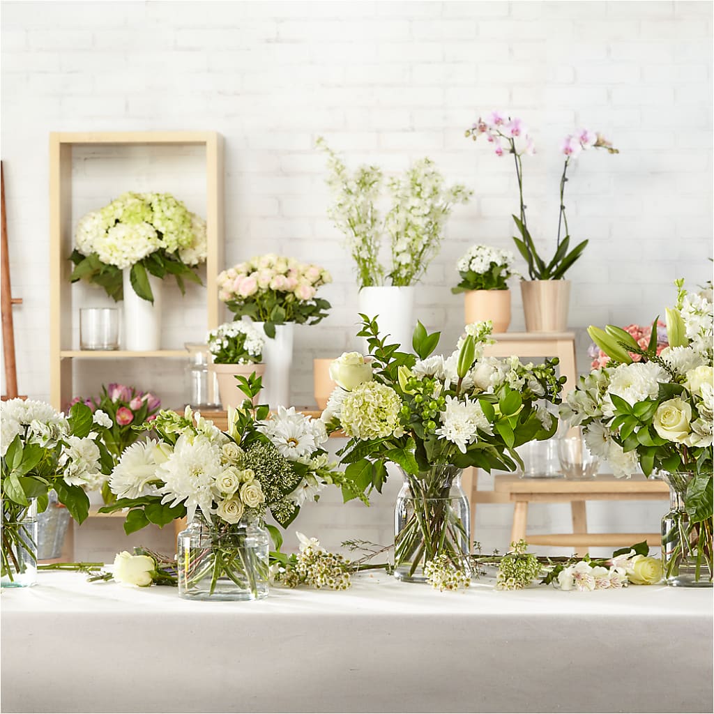 Classic Ivory – A Florist Original –  The Flower Factory, Tarzana CA