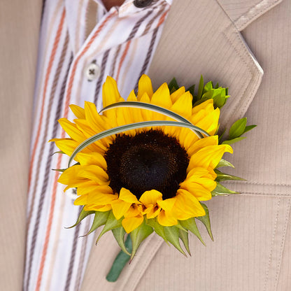 Free Spirit Boutonniere –  The Flower Factory, Tarzana CA
