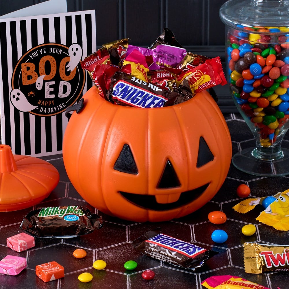 No Tricks...Only Treats Halloween Gift Basket –  The Flower Factory, Tarzana CA